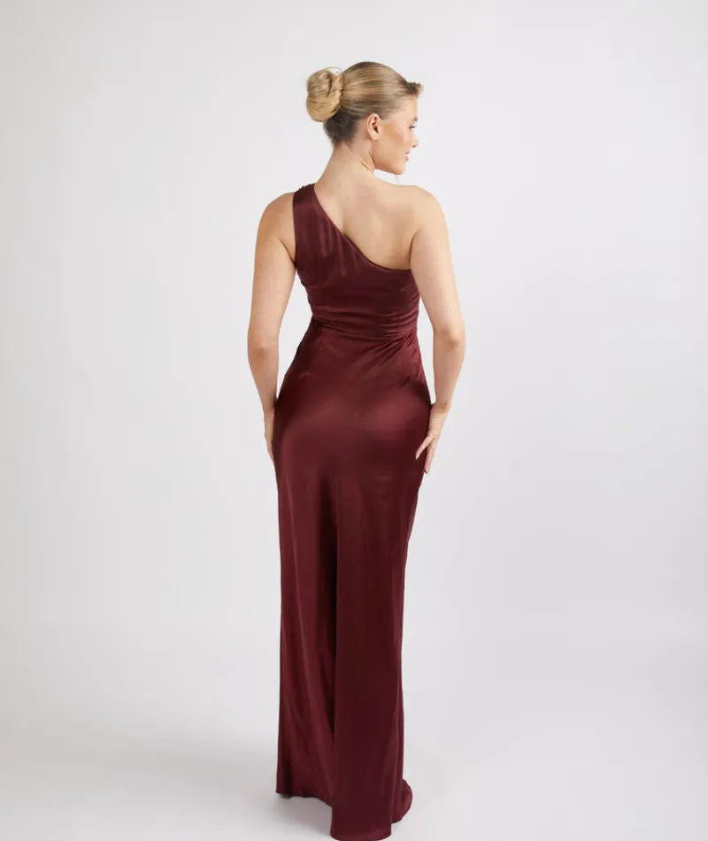 Discount Six Stories One Shoulder Satin Ruched Bridesmaid Dress - Deep Wine