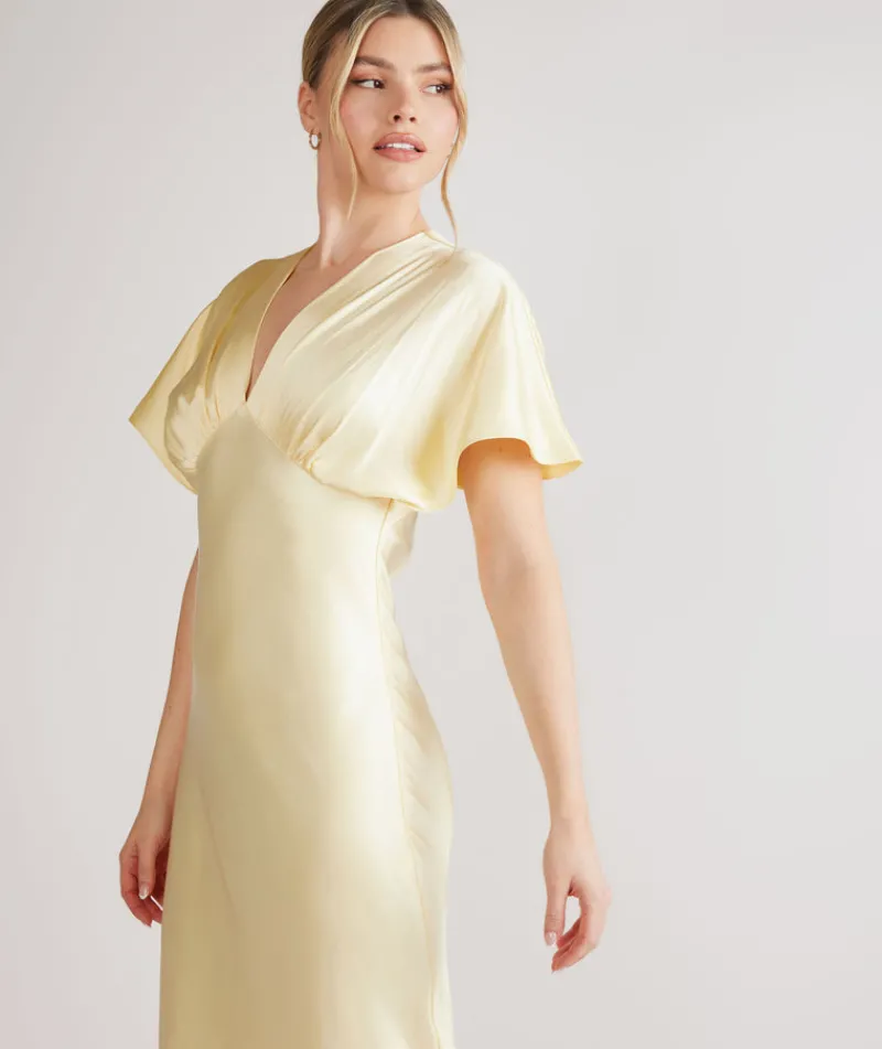 Discount Six Stories Plunge Batwing Satin Bridesmaid Dress - Butter Lemon