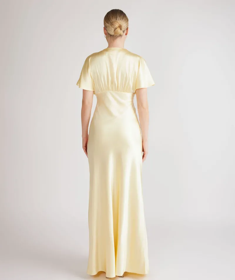 Discount Six Stories Plunge Batwing Satin Bridesmaid Dress - Butter Lemon