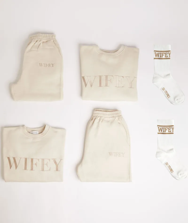 Discount Six Stories Wifey Couple Bundle