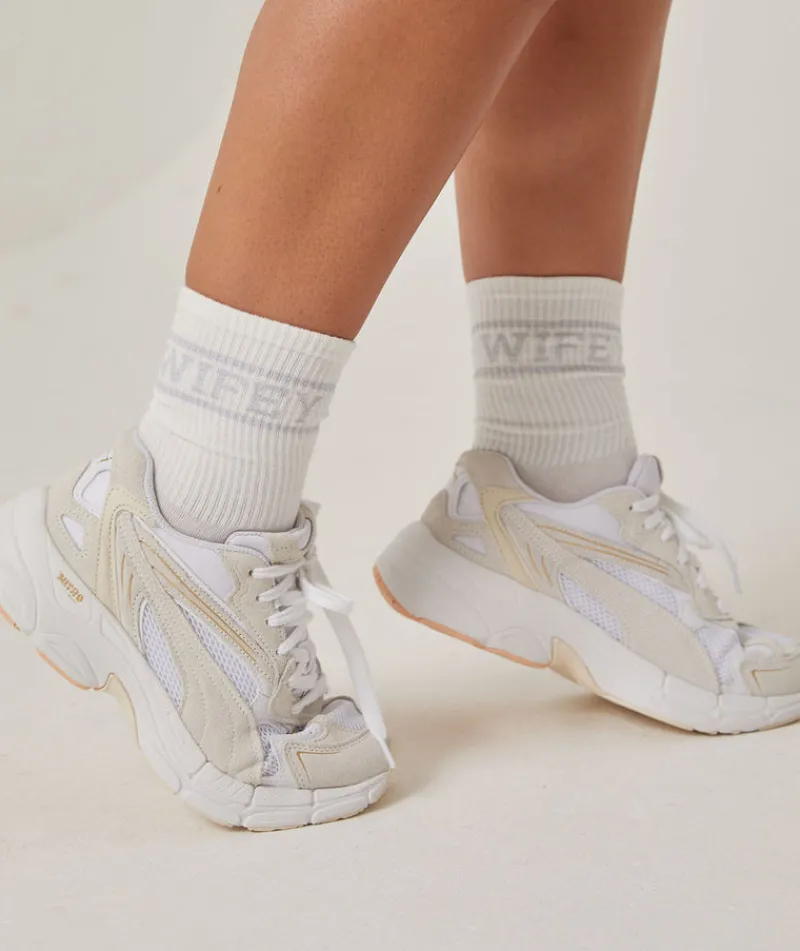 New Six Stories Wifey Socks - Silver